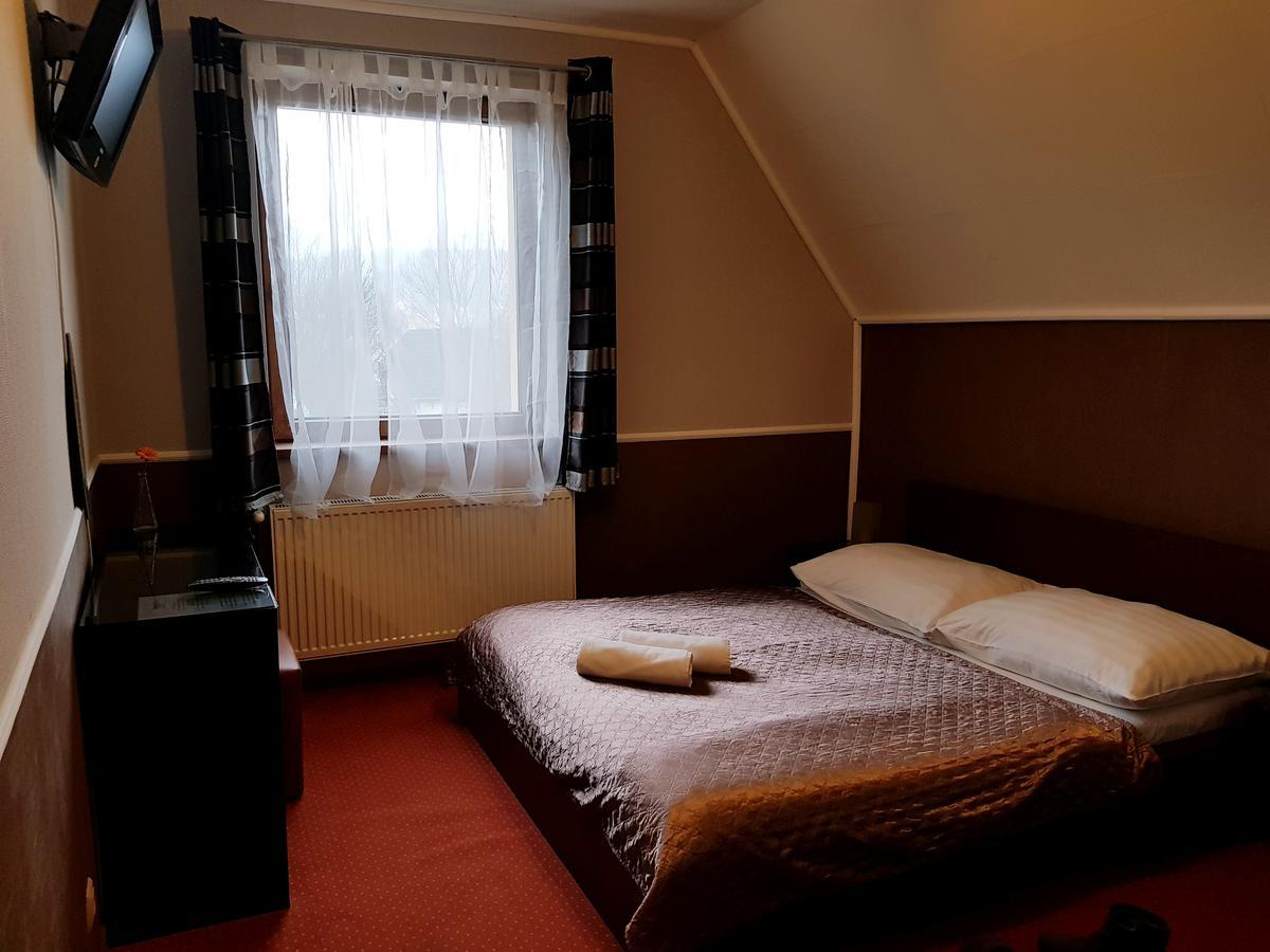 Amaretto Szallas Miskolc Luaran gambar