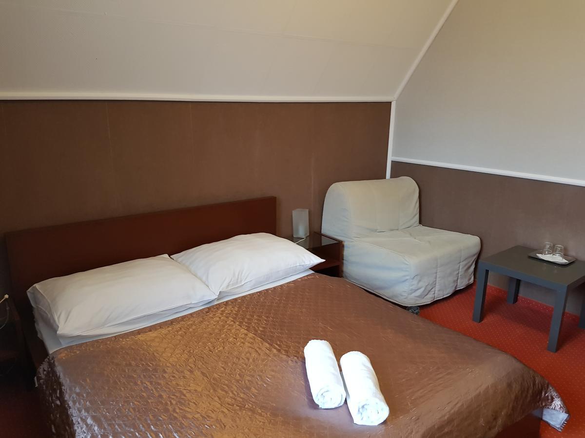 Amaretto Szallas Miskolc Luaran gambar